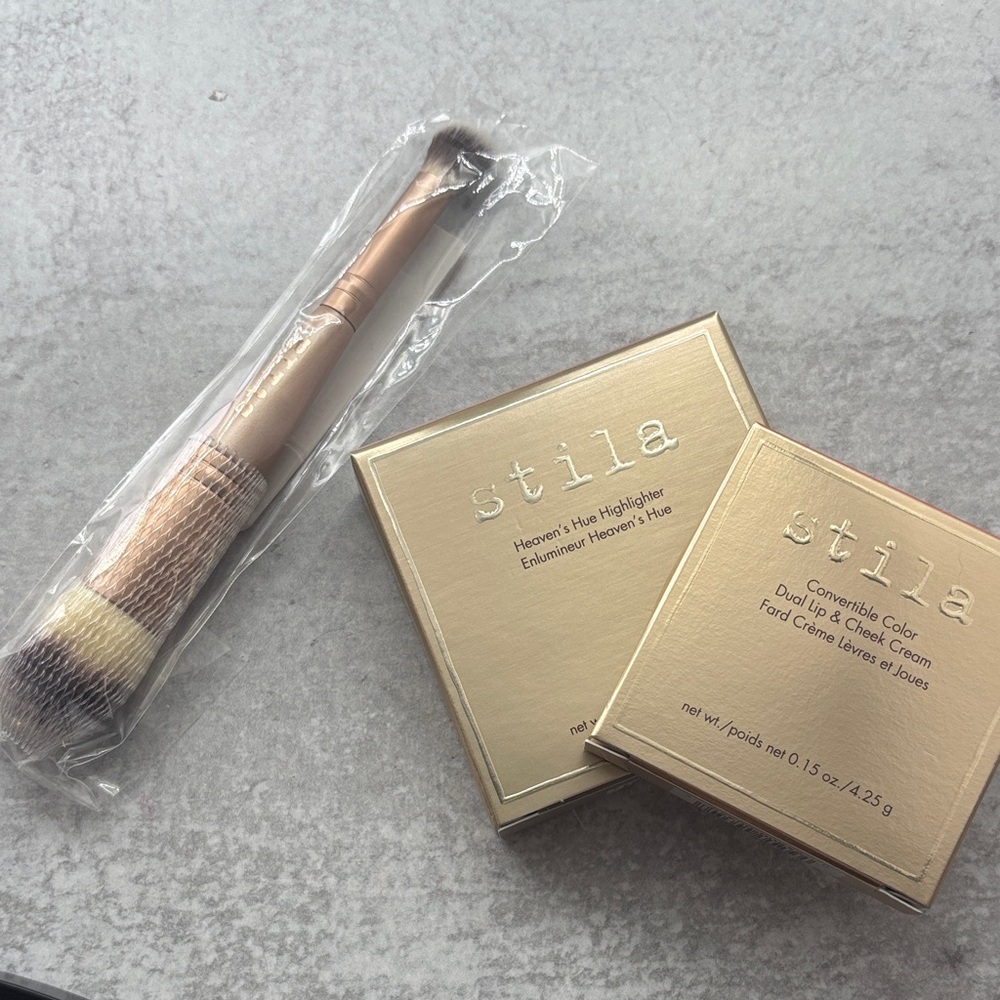 Stila heavens hue highlighter and lip/cheek cream NEW - kitten and petunia